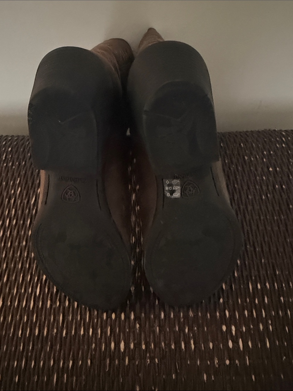 Ariat Classic Brown Leather Cowboy Boots - Picture 6 of 7